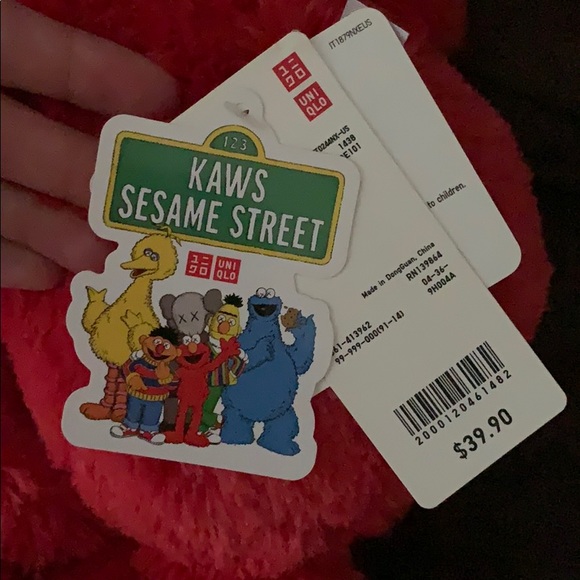 Kaws Elmo Plush (limited) - Picture 3 of 3